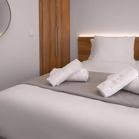 Aria Blu بلاتامونيس